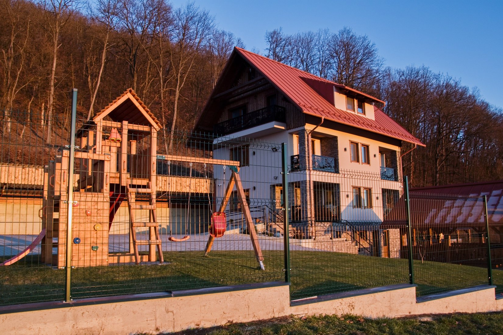 Poľovnícka chata pod Maginhradom