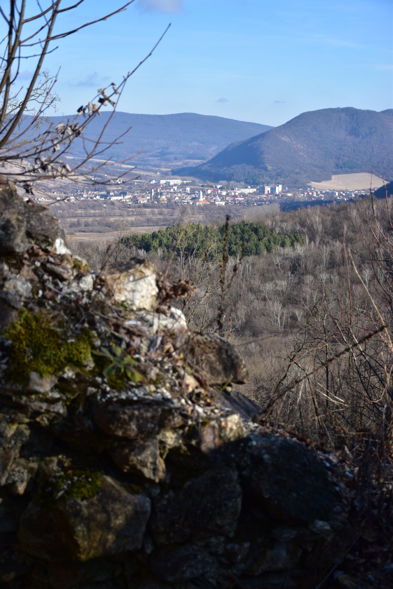 Výhľad z Jelšavského starého hradu