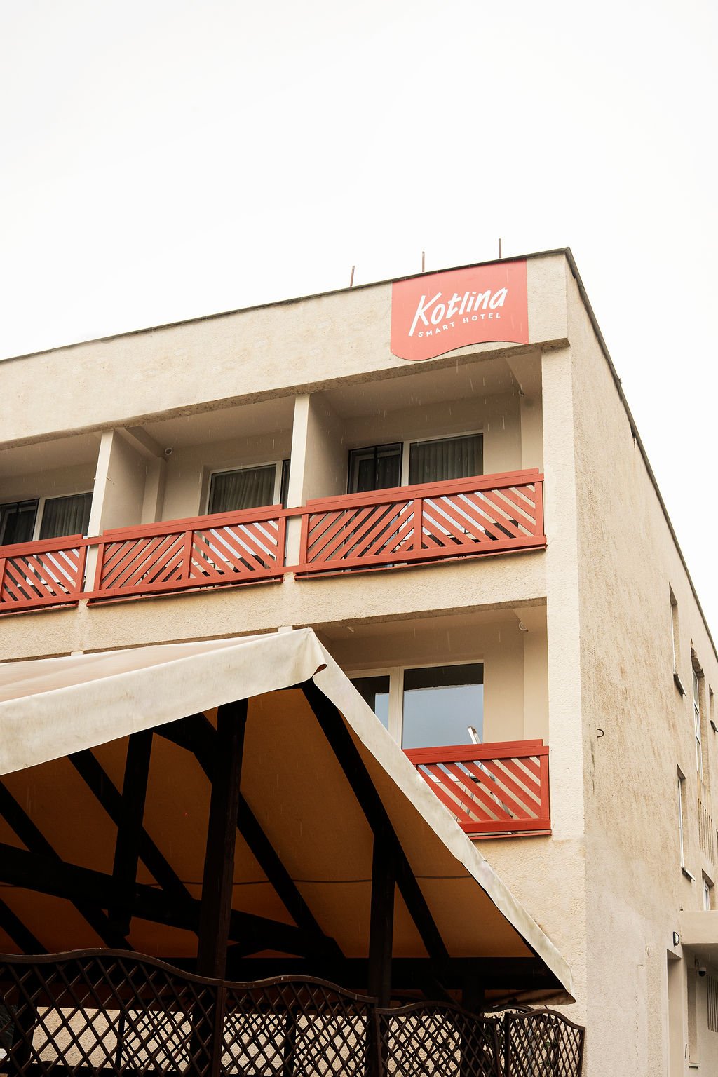 koliba_smart_hotel_roznava_exterier