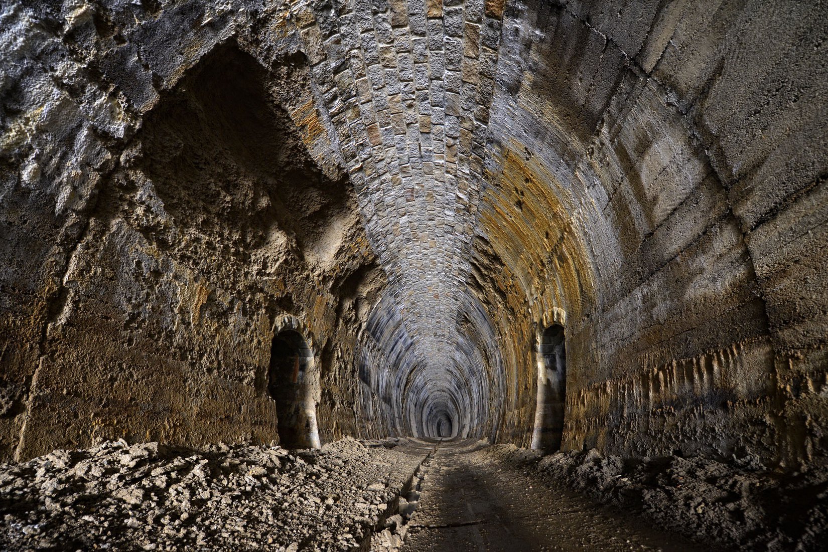 Slavošovský tunel - súčasť gemerských spojok