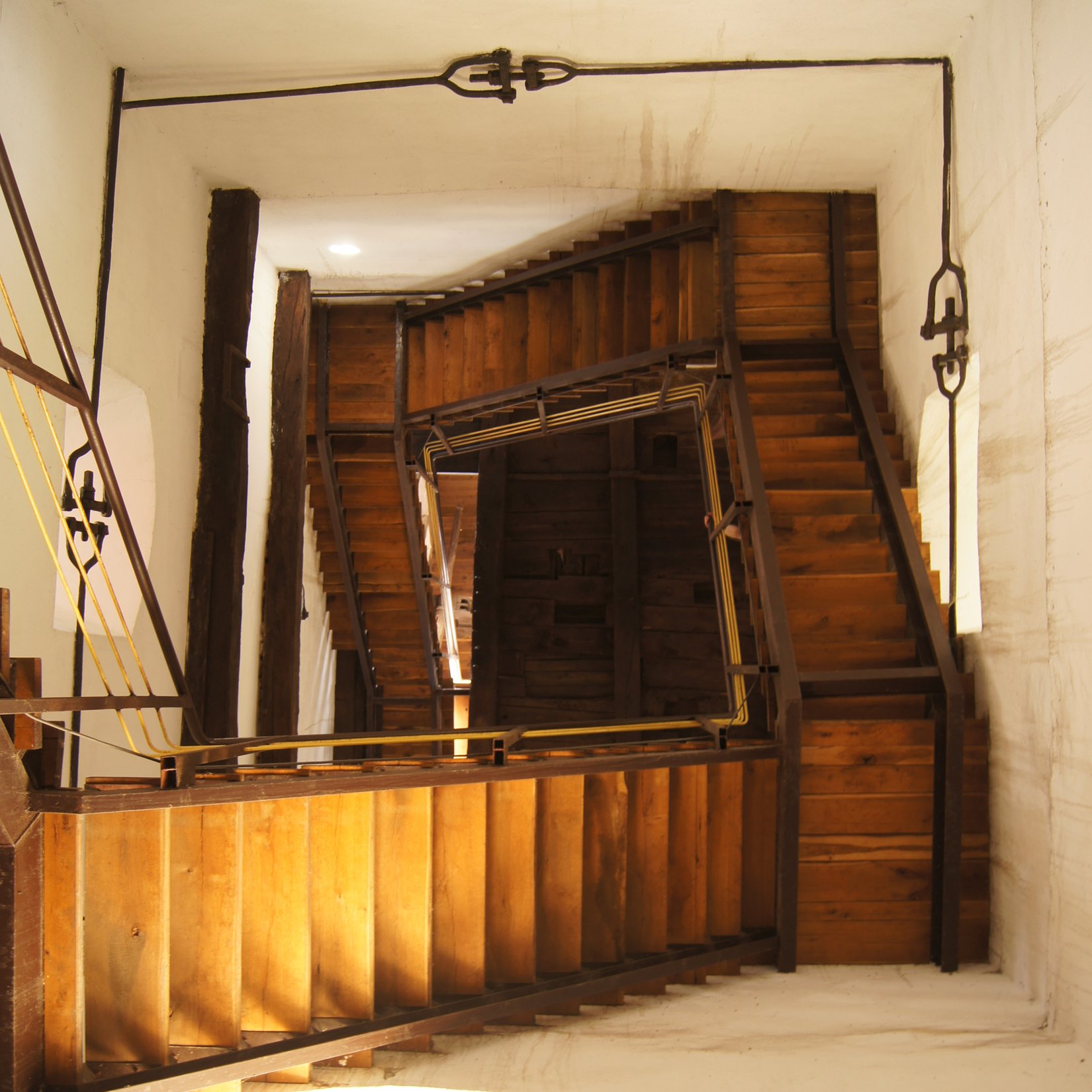 Strážna veža Rožňava interiérové schodisko